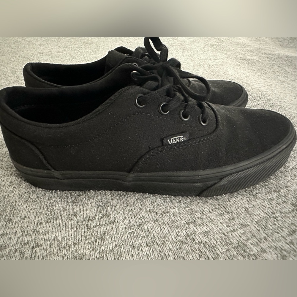 Women’s Vans Era size 8.5